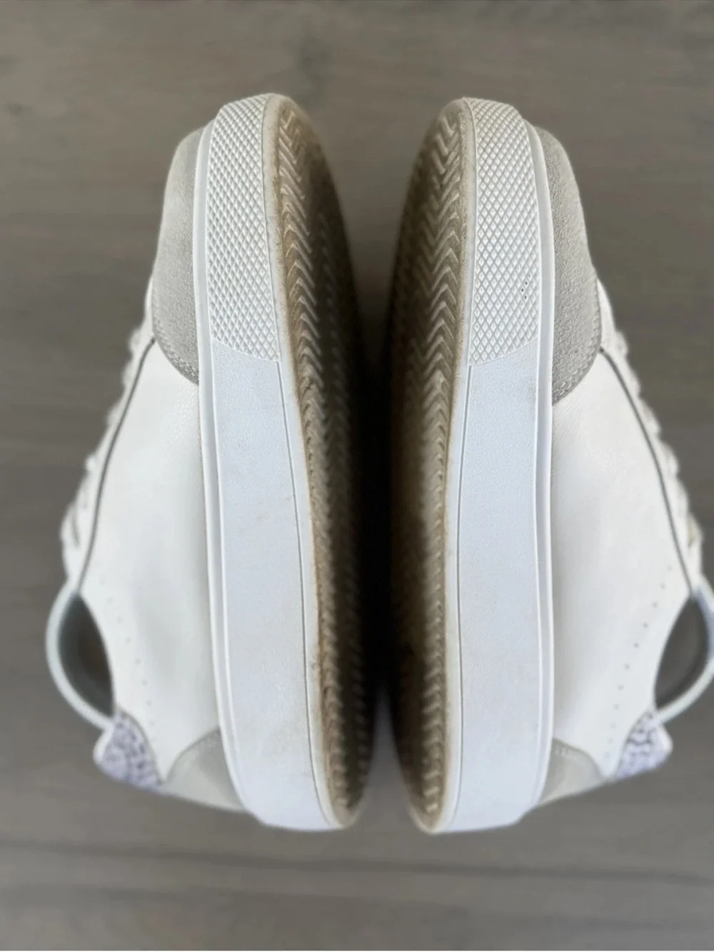 VINTAGE HAVANA Women’s Platform Sneakers White/Black Glitter Star Sz 8
